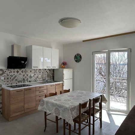 Apartments Ljubomir روغوزنيكا المظهر الخارجي الصورة