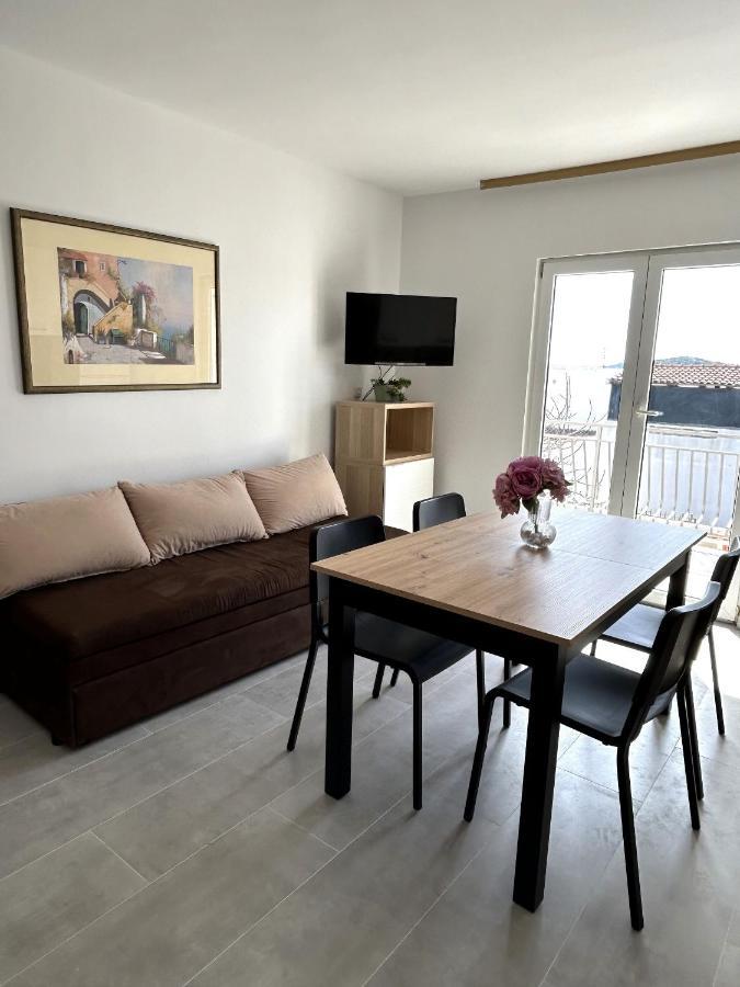 Apartments Ljubomir روغوزنيكا المظهر الخارجي الصورة