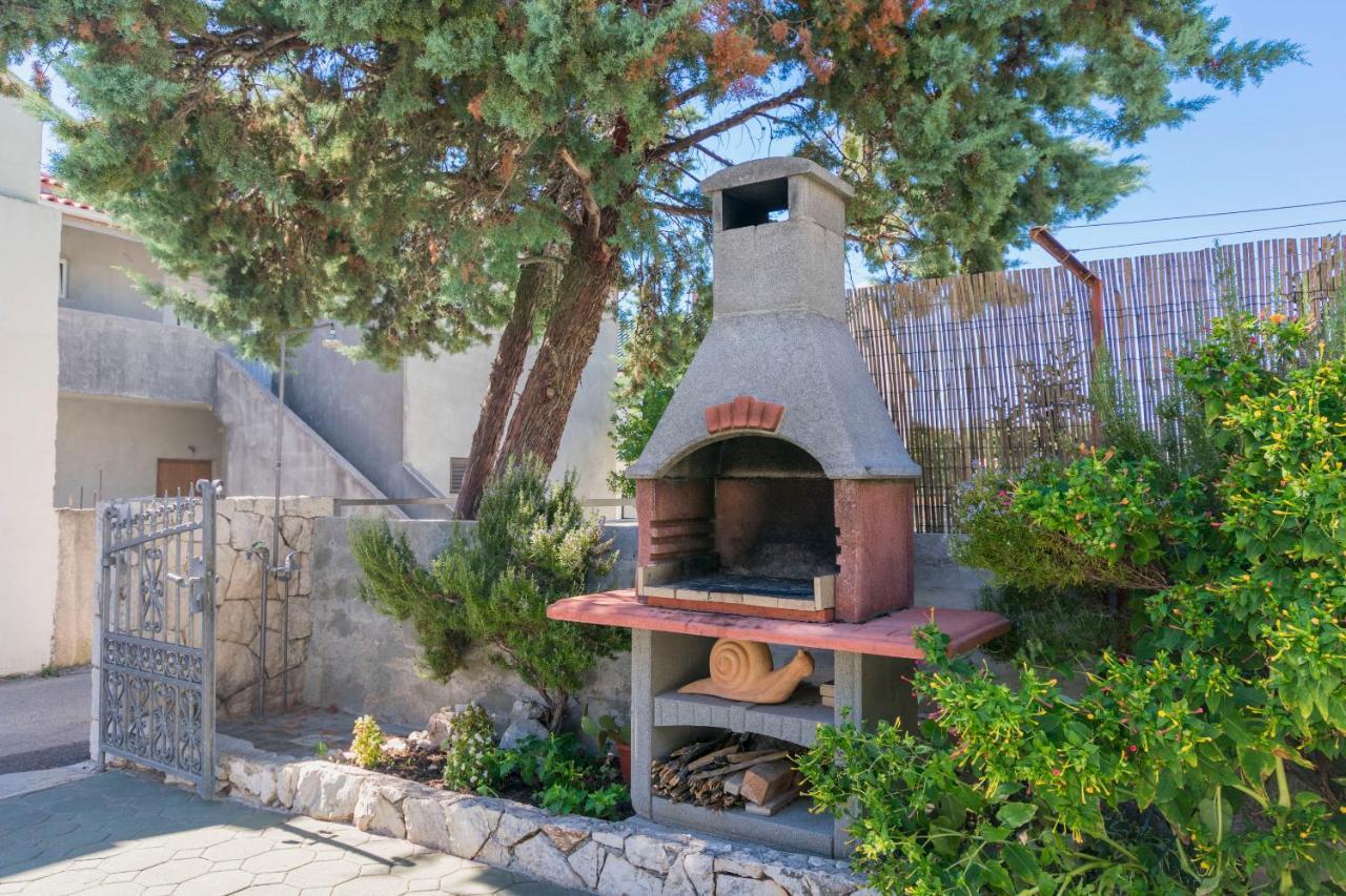 Apartments Ljubomir روغوزنيكا المظهر الخارجي الصورة