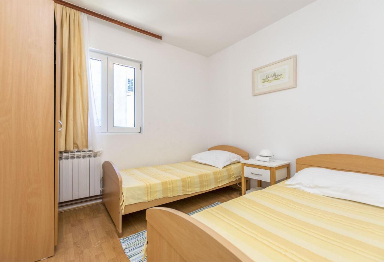 Apartments Ljubomir روغوزنيكا المظهر الخارجي الصورة
