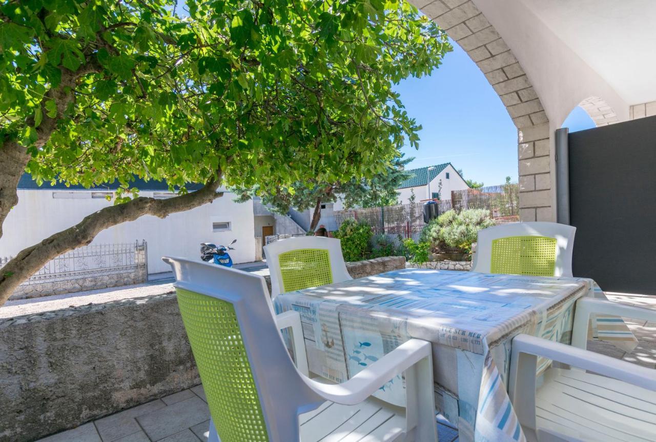 Apartments Ljubomir روغوزنيكا المظهر الخارجي الصورة