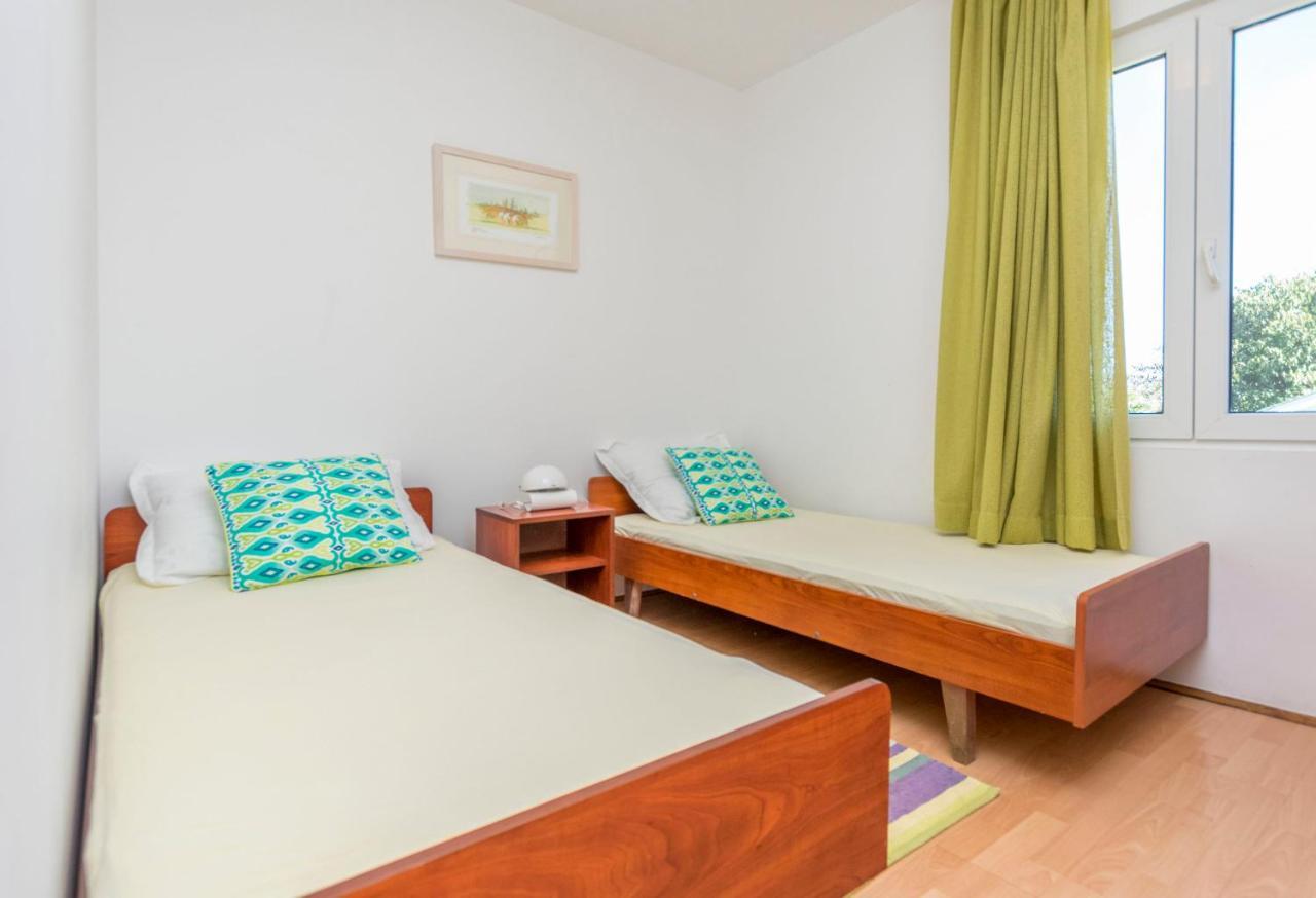 Apartments Ljubomir روغوزنيكا المظهر الخارجي الصورة