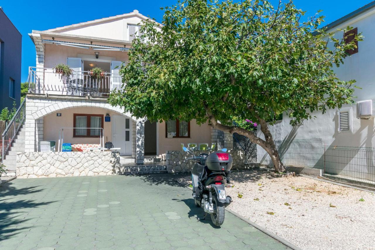 Apartments Ljubomir روغوزنيكا المظهر الخارجي الصورة