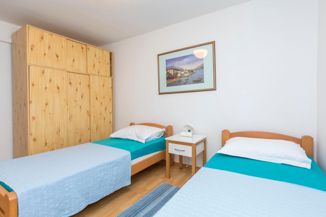 Apartments Ljubomir روغوزنيكا المظهر الخارجي الصورة